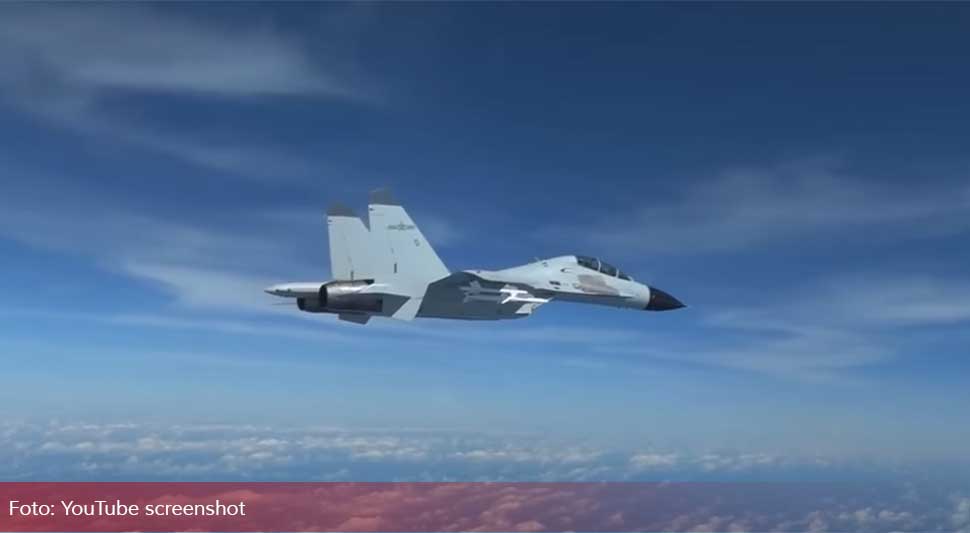 borbeni avion.jpg